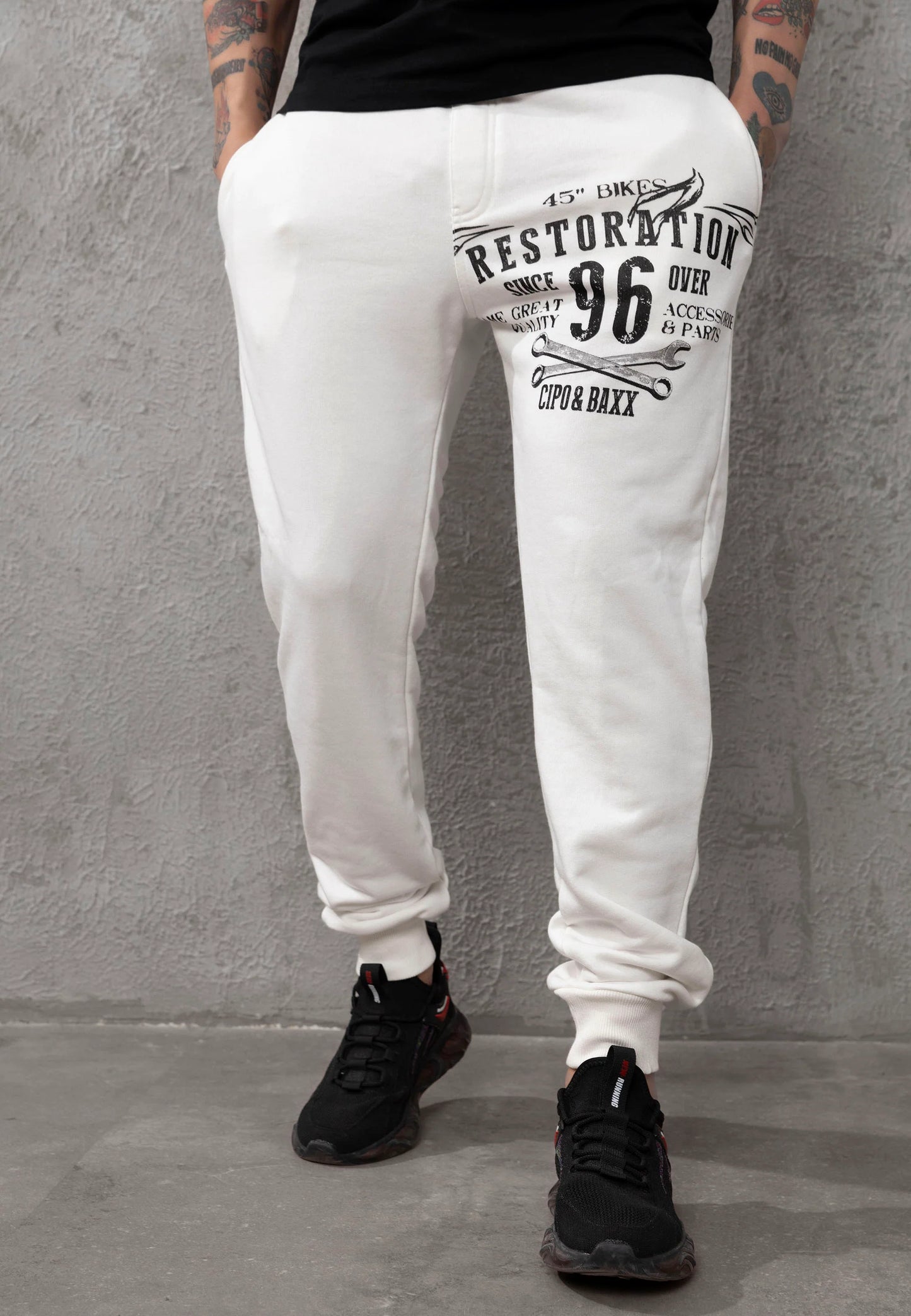 Cipo & Baxx Herren Jogginghose CR156 weiss