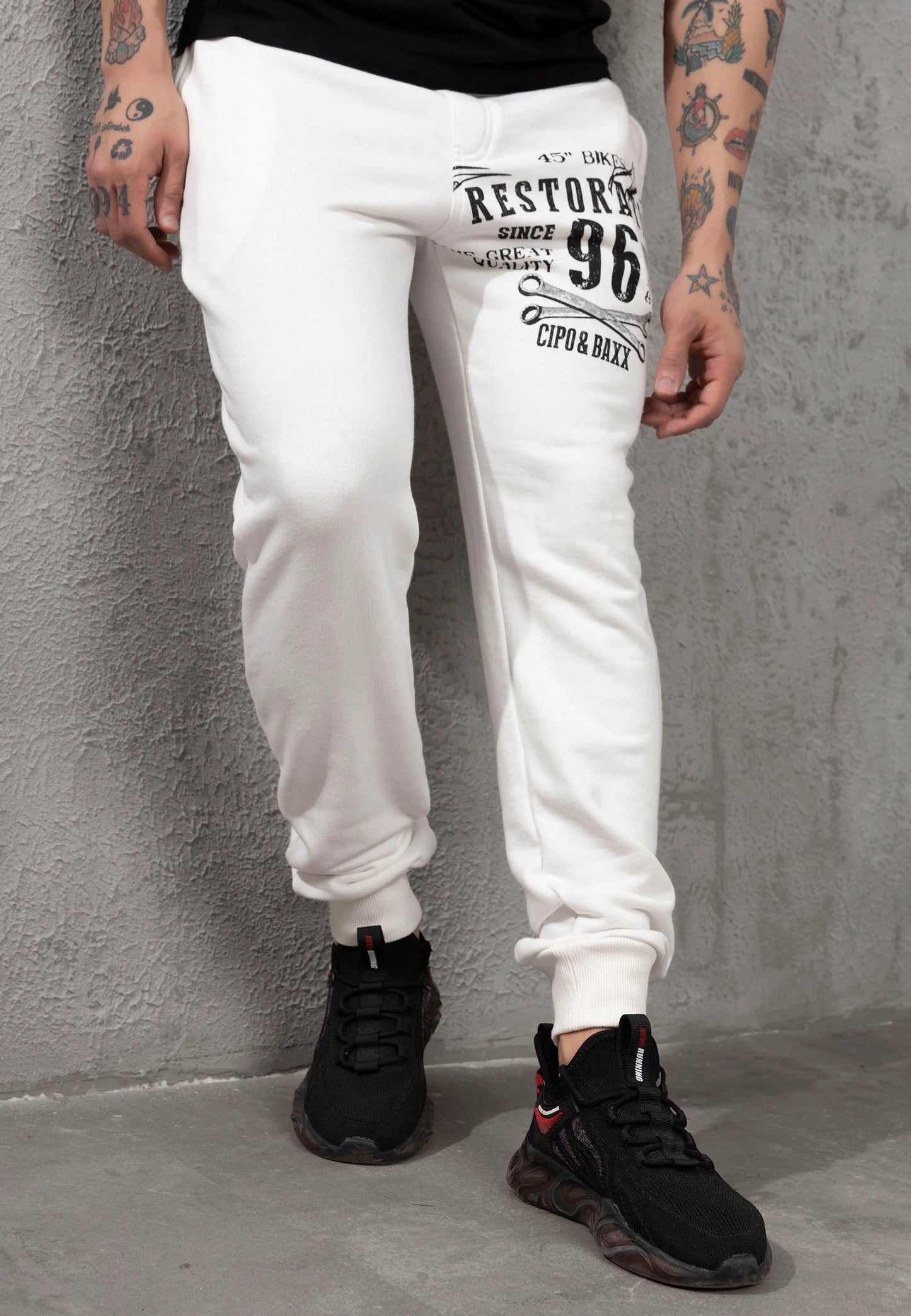 Cipo & Baxx Herren Jogginghose CR156 weiss