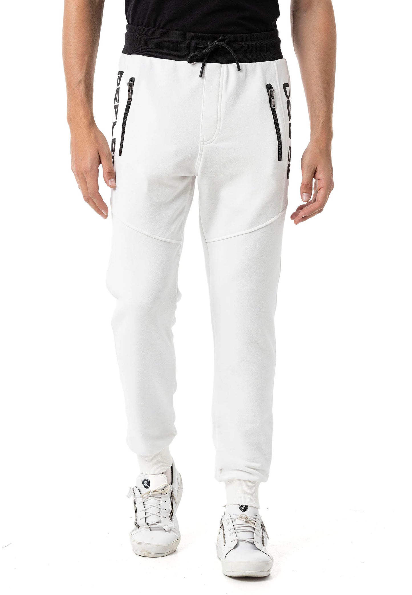Cipo & Baxx Herren Jogginghose CR160 weiss