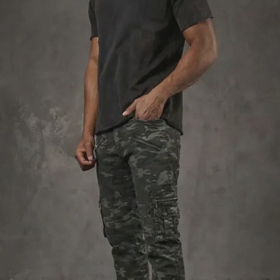Cipo & Baxx PATRIA Herren Cargo Camouflage Jeans CD908 im Produktvideo
